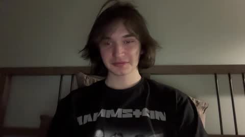 Snapshot of tyler__johnson chatting on February 20, 12:52 am Tyler johnson online show from February 20, 12:52 am