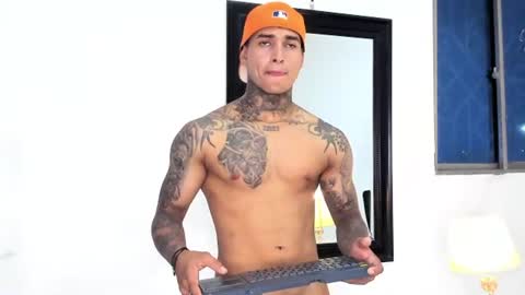 tyler_bell_ online show from July 11, 4:26 am