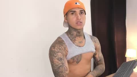 tyler_bell_ online show from July 29, 4:32 am