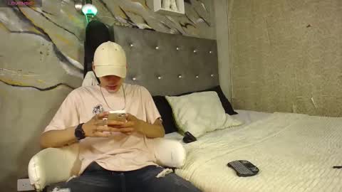 tyler cooper online show from November 2, 3:20 am