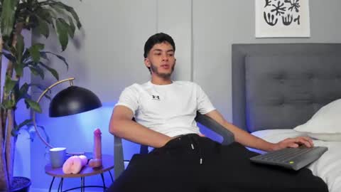 Tyler Fox online show from July 7, 6:47 am