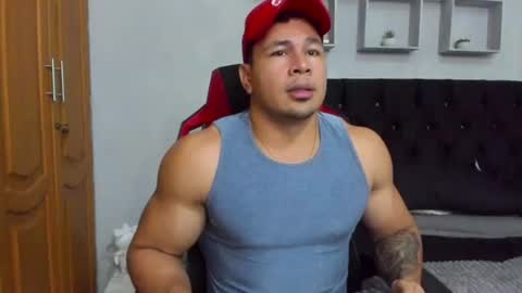 tyler_hank1 online show from July 23, 1:30 am
