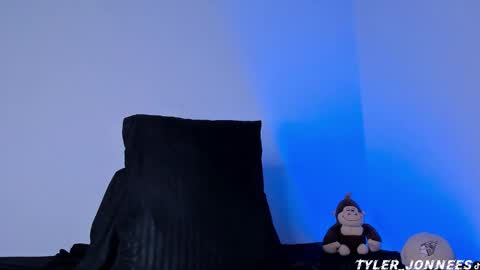 Snapshot of tyler_jonnes chatting on February 18, 1:12 am Tyler online show from February 18, 1:12 am