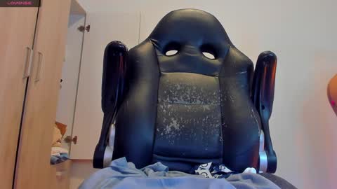     online show from January 22, 11:53 pm