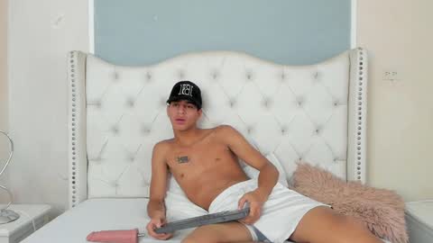 Tyler Rodriguez online show from December 5, 1:06 pm
