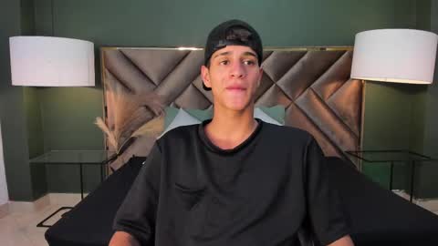Tyler Rodriguez online show from March 5, 3:40 am