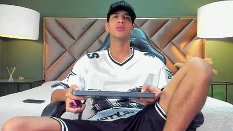 Snapshot of tyler_rodriguez chatting on October 8, 9:56 pm Tyler Rodriguez online show from October 8, 9:56 pm