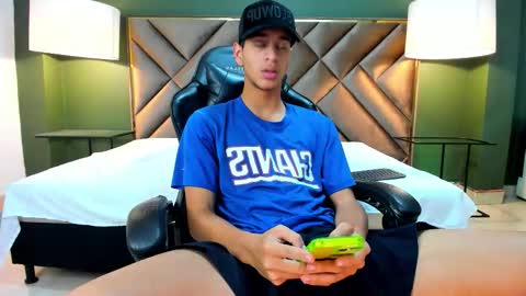 Snapshot of tyler_rodriguez chatting on October 16, 3:07 am Tyler Rodriguez online show from October 16, 3:07 am