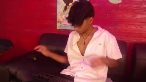 tyler_wolf_1 online show from October 6, 11:29 am