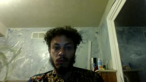 Snapshot of tylerburns318 chatting on June 19, 5:01 am tylerburns318 online show from June 19, 5:01 am