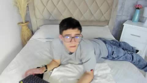 Snapshot of tylercross_ chatting on March 14, 8:47 pm Tyler online show from March 14, 8:47 pm