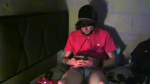 Snapshot of tylerlee199169 chatting on January 1, 10:21 am Tyler online show from January 1, 10:21 am