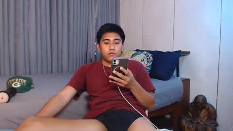 Snapshot of tylerwatson22 chatting on December 29, 6:45 am tyler online show from December 29, 6:45 am