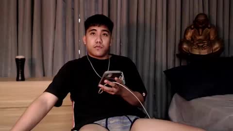 Snapshot of tylerwatson22 chatting on January 22, 8:51 am tyler online show from January 22, 8:51 am