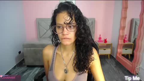 Snapshot of tyna_ch chatting on June 2, 1:02 pm TYNA online show from June 2, 1:02 pm