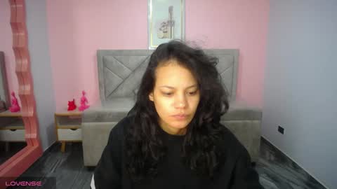 Snapshot of tyna_ch chatting on June 9, 12:39 pm TYNA online show from June 9, 12:39 pm