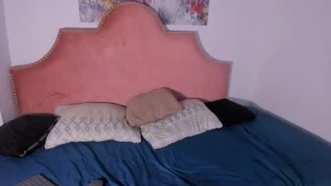 Snapshot of tyra_honey chatting on June 11, 2:53 am Tyra pretty Honey online show from June 11, 2:53 am