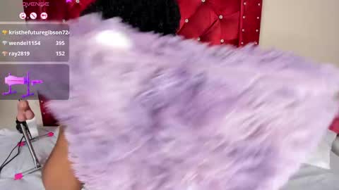 Snapshot of tyra_privacy chatting on December 31, 9:10 am Tyra privacy online show from December 31, 9:10 am