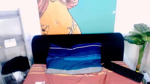 Tyra online show from February 24, 7:01 pm