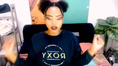 Tyra online show from June 9, 7:14 pm