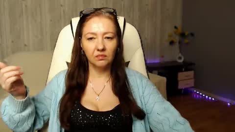 tyramories online show from December 3, 1:10 pm