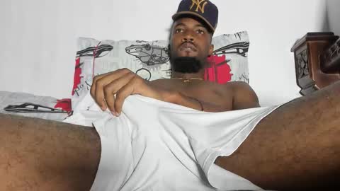 Snapshot of tyson__karter chatting on December 3, 2:26 pm david online show from December 3, 2:26 pm