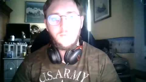 Snapshot of tytybout chatting on March 19, 6:01 pm Tytybout online show from March 19, 6:01 pm