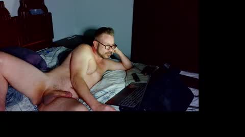 Blue Eyed Handsome Man online show from February 11, 4:06 am