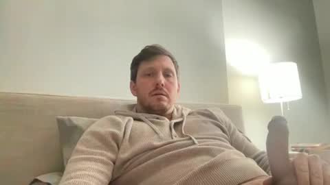 u28005 online show from February 9, 10:00 pm