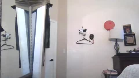 Azelia B online show from June 18, 1:06 am