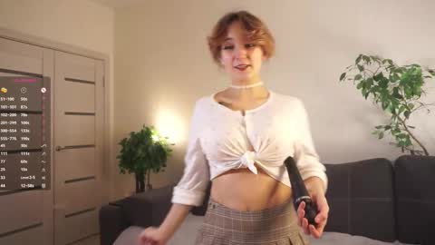 Lili online show from February 5, 6:34 pm