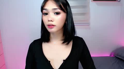 Snapshot of ughliah chatting on March 2, 12:45 pm urbbgirl alliah online show from March 2, 12:45 pm