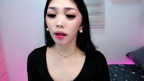 Snapshot of ughliah chatting on April 4, 11:57 pm urbbgirl alliah online show from April 4, 11:57 pm