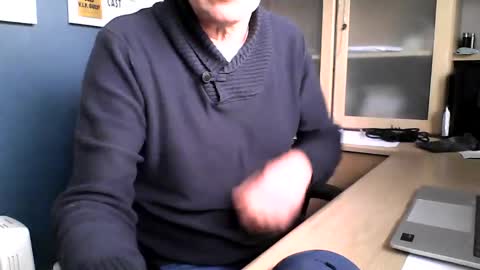 Snapshot of ukshowall chatting on February 13, 2:13 pm mark online show from February 13, 2:13 pm