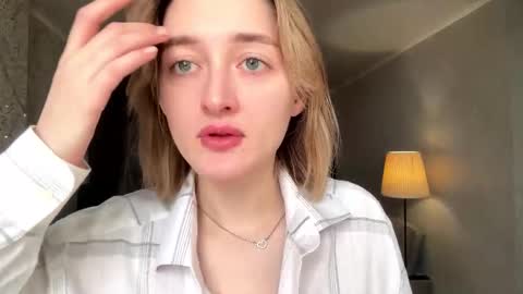 Snapshot of ulavisounnaraj chatting on November 21, 9:19 am Emily online show from November 21, 9:19 am