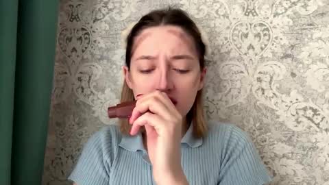 Snapshot of ulavisounnaraj chatting on December 15, 7:34 am Emily online show from December 15, 7:34 am