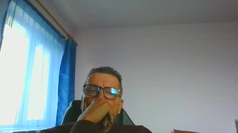 ulmeni4 online show from December 6, 11:00 am