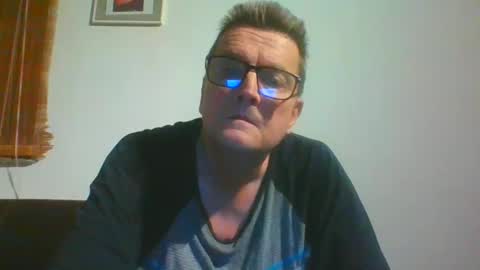 ulmeni4 online show from December 30, 10:23 pm