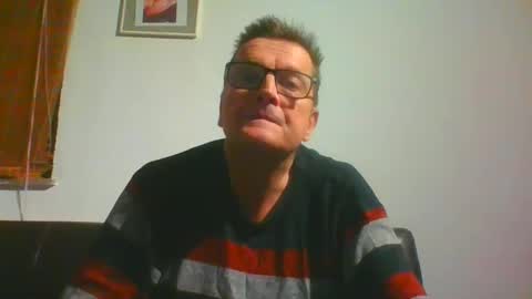 ulmeni4 online show from January 3, 6:46 pm