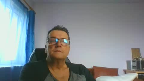 ulmeni4 online show from January 7, 7:42 am