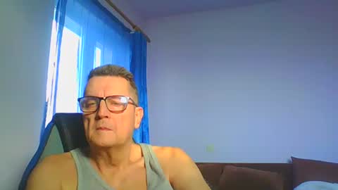 ulmeni4 online show from January 16, 8:33 am