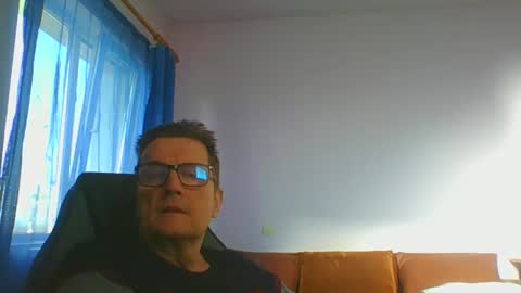 ulmeni4 online show from March 4, 2:10 pm