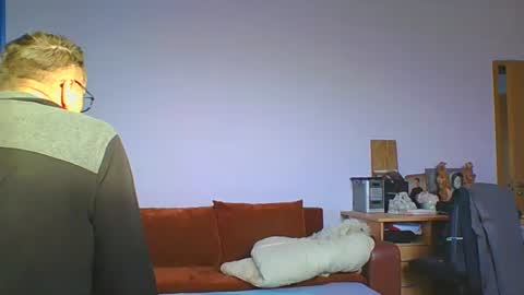 ulmeni4 online show from December 17, 8:20 am