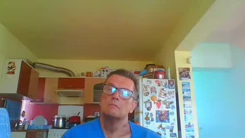 ulmeni7 online show from April 19, 12:26 pm