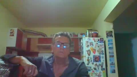 ulmeni7 online show from May 3, 6:58 pm