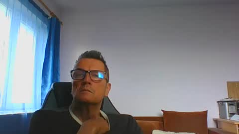 ulmeni7 online show from May 31, 2:24 pm
