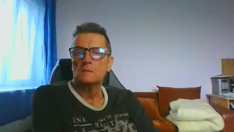 ulmeni7 online show from June 1, 2:41 pm