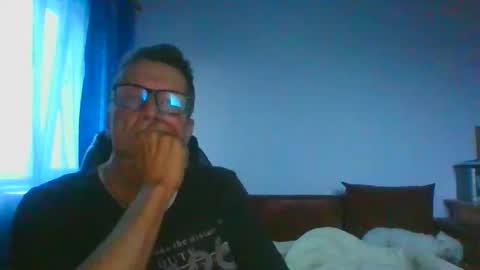 ulmeni7 online show from June 5, 2:40 am