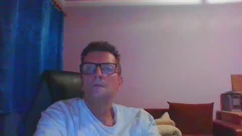 ulmeni7 online show from June 17, 7:26 pm