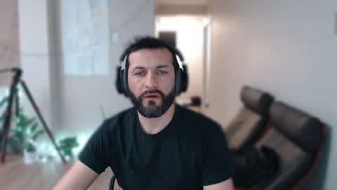 Snapshot of ultratoaster chatting on January 5, 11:22 pm ultratoaster online show from January 5, 11:22 pm